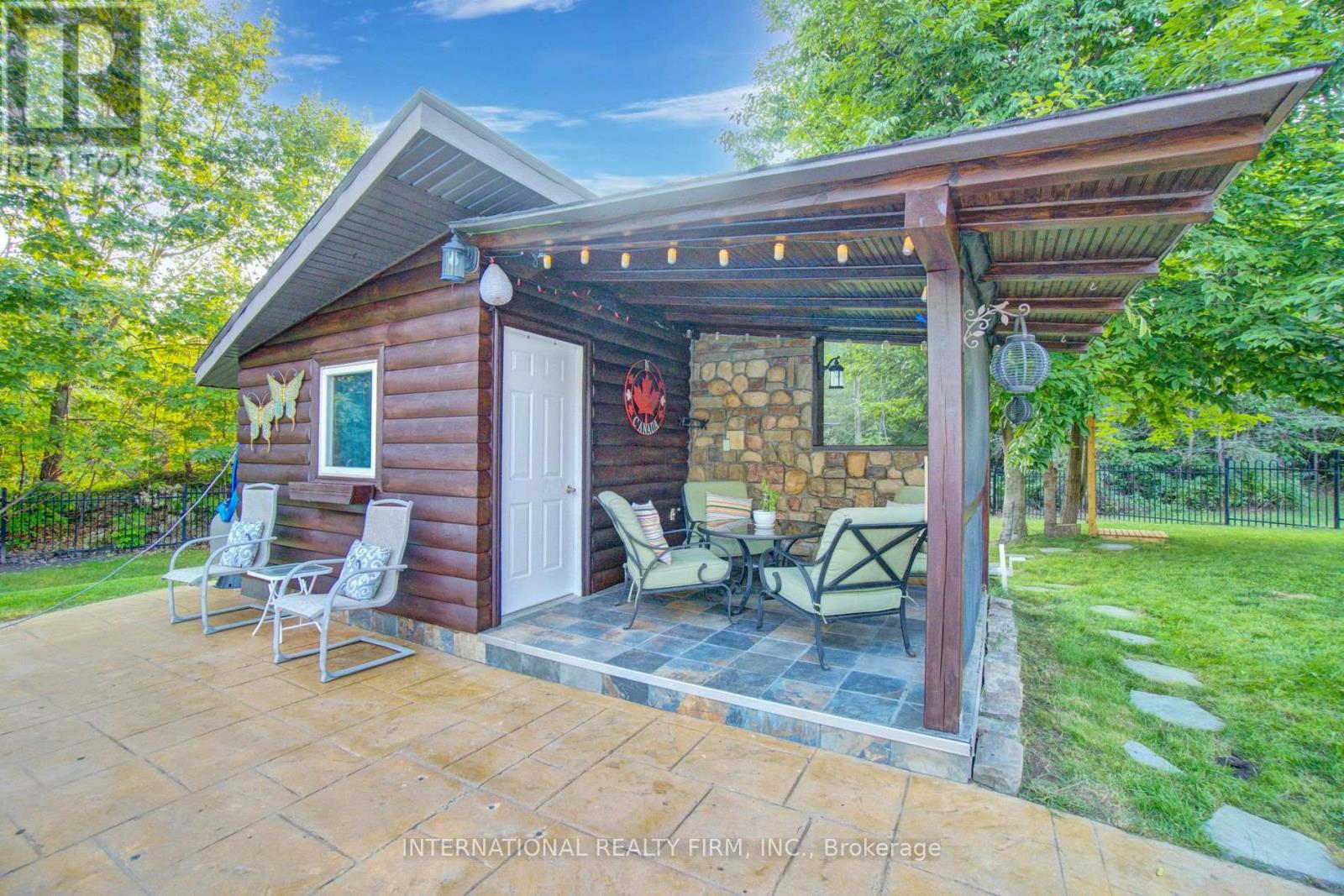 6 Pinehurst Lane Property Photo 40