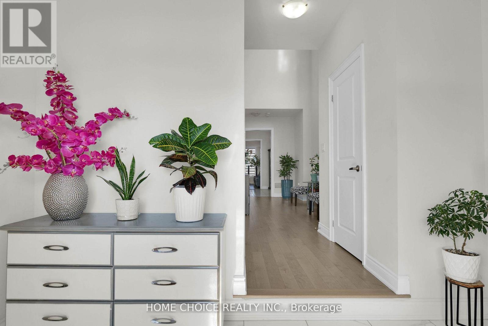 22 Ludlow Drive E Property Photo 21