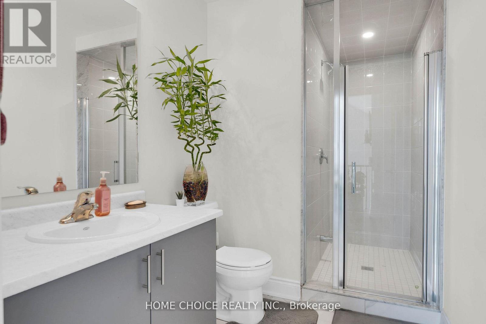 22 Ludlow Drive E Property Photo 28