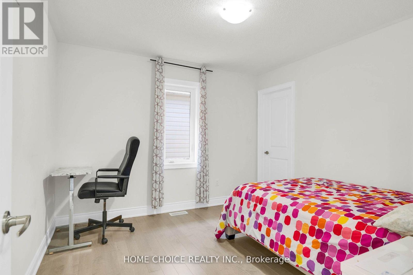 22 Ludlow Drive E Property Photo 31