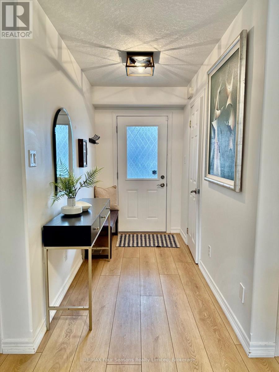 60 Barr Street Property Photo 4