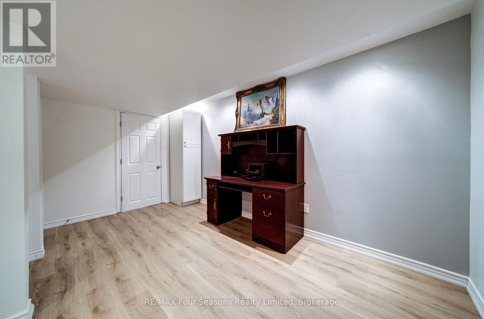 60 Barr Street Property Photo 34