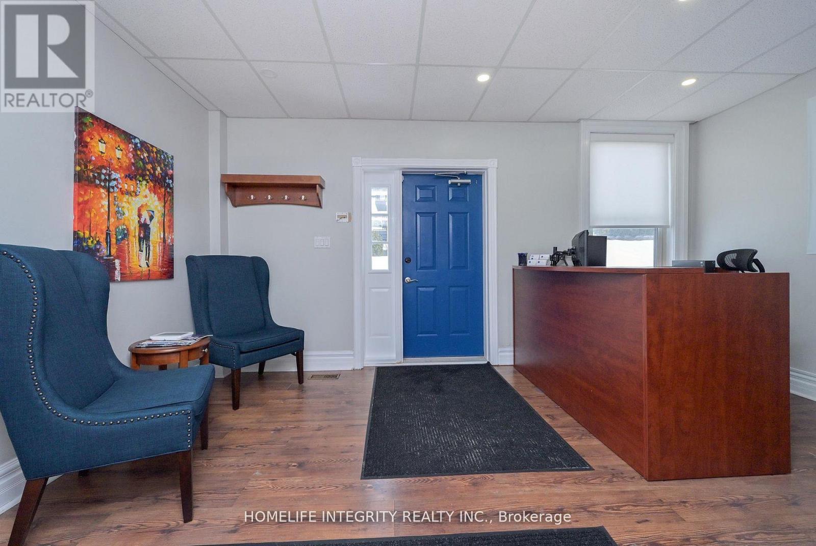 25 Berczy Street Property Photo 7