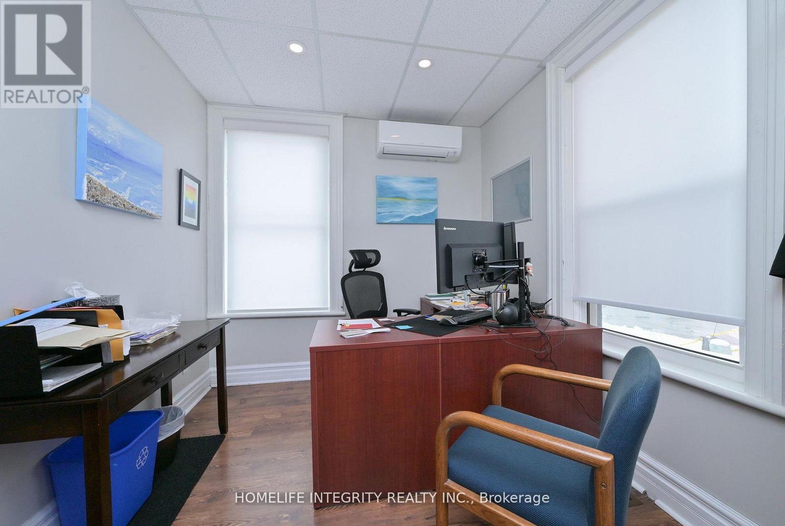 25 Berczy Street Property Photo 11