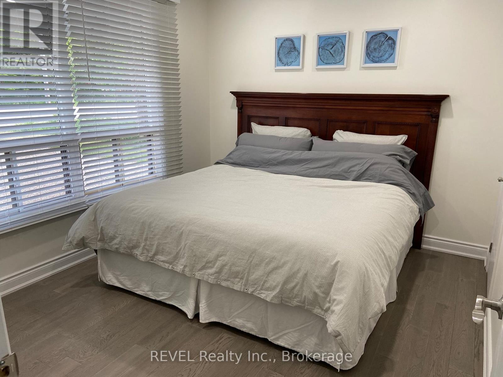 3184 Mosley Street Property Photo 15