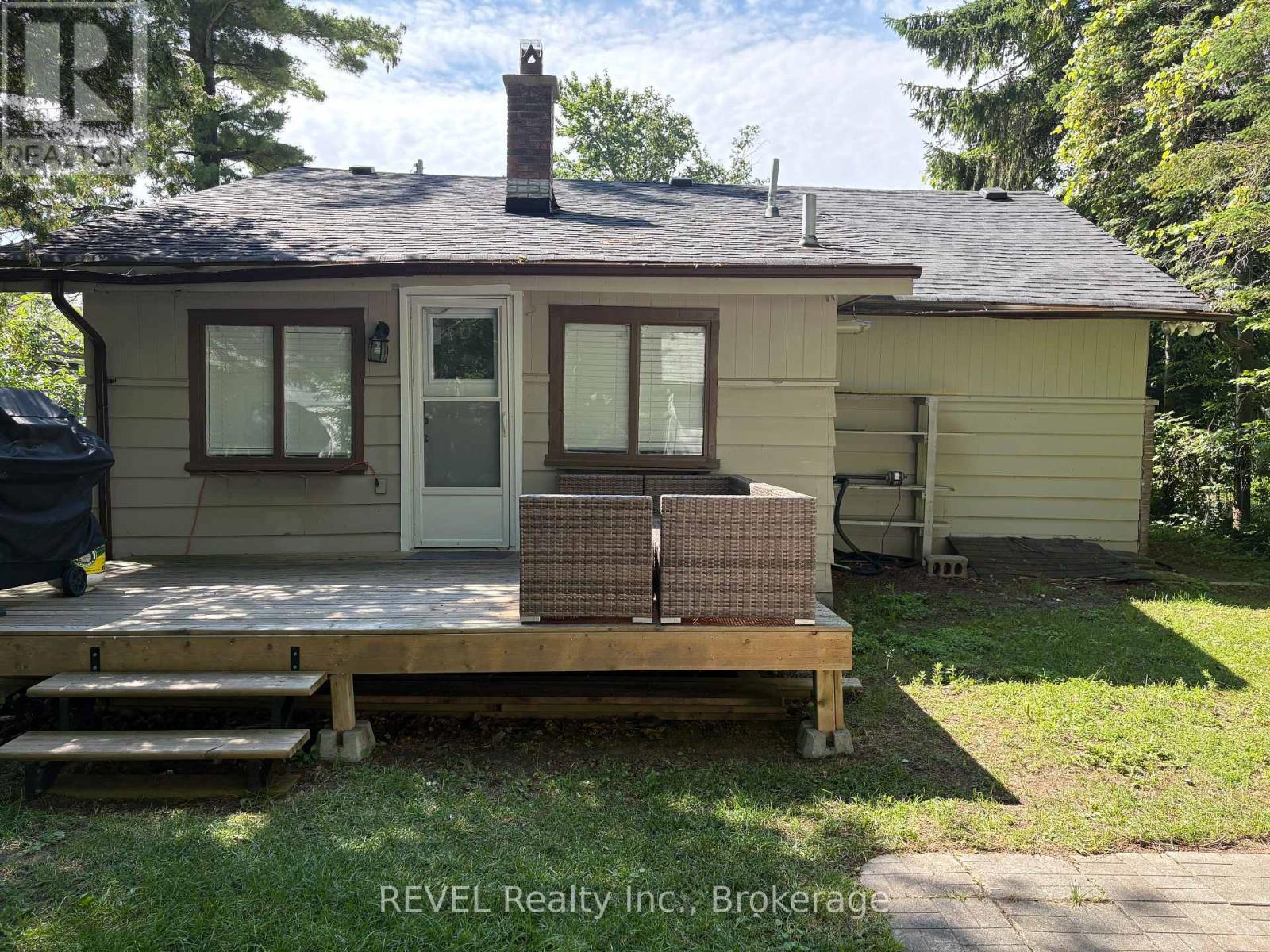 3184 Mosley Street Property Photo 21