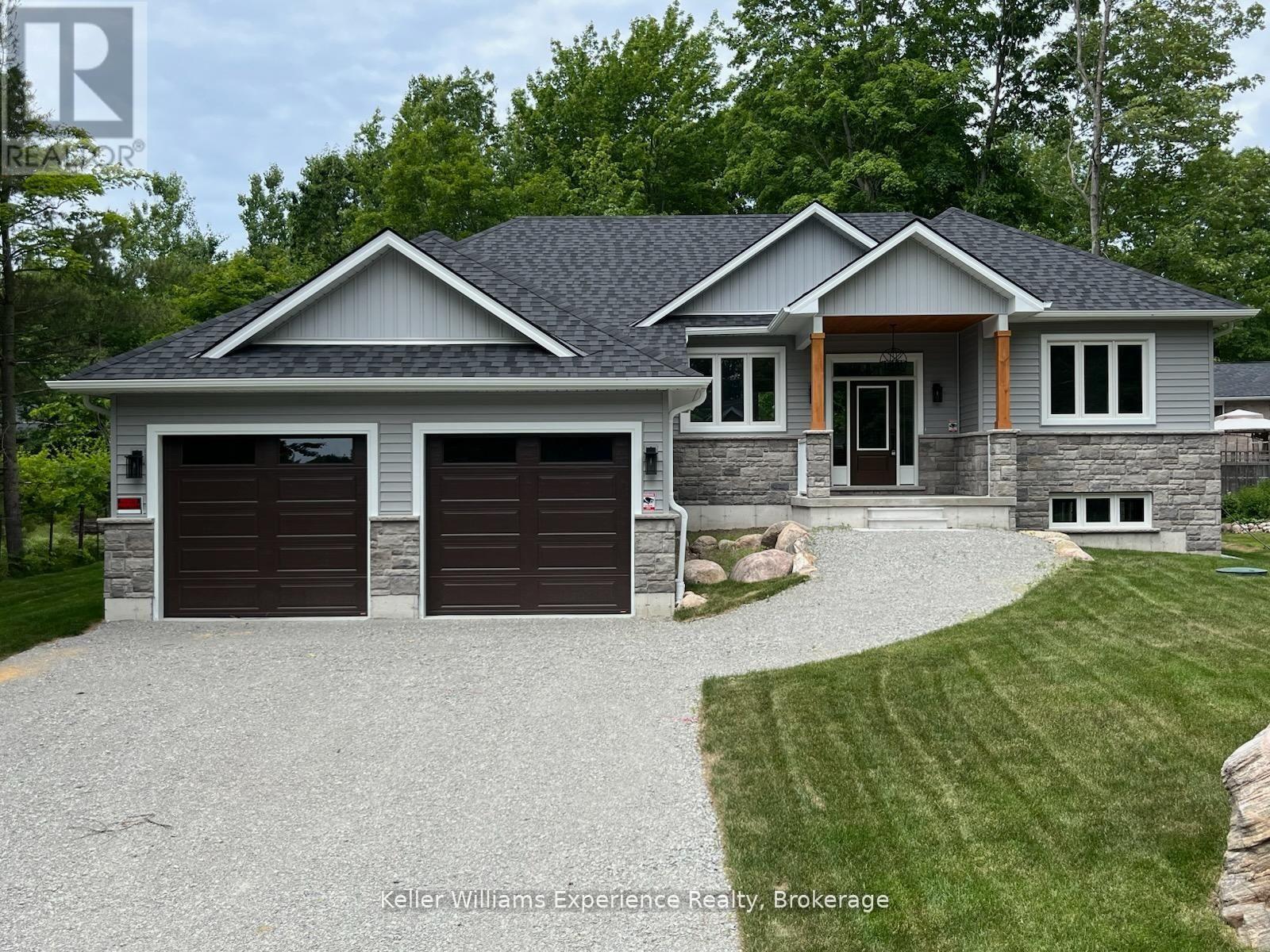 62 RUE VANIER Property Photo 1