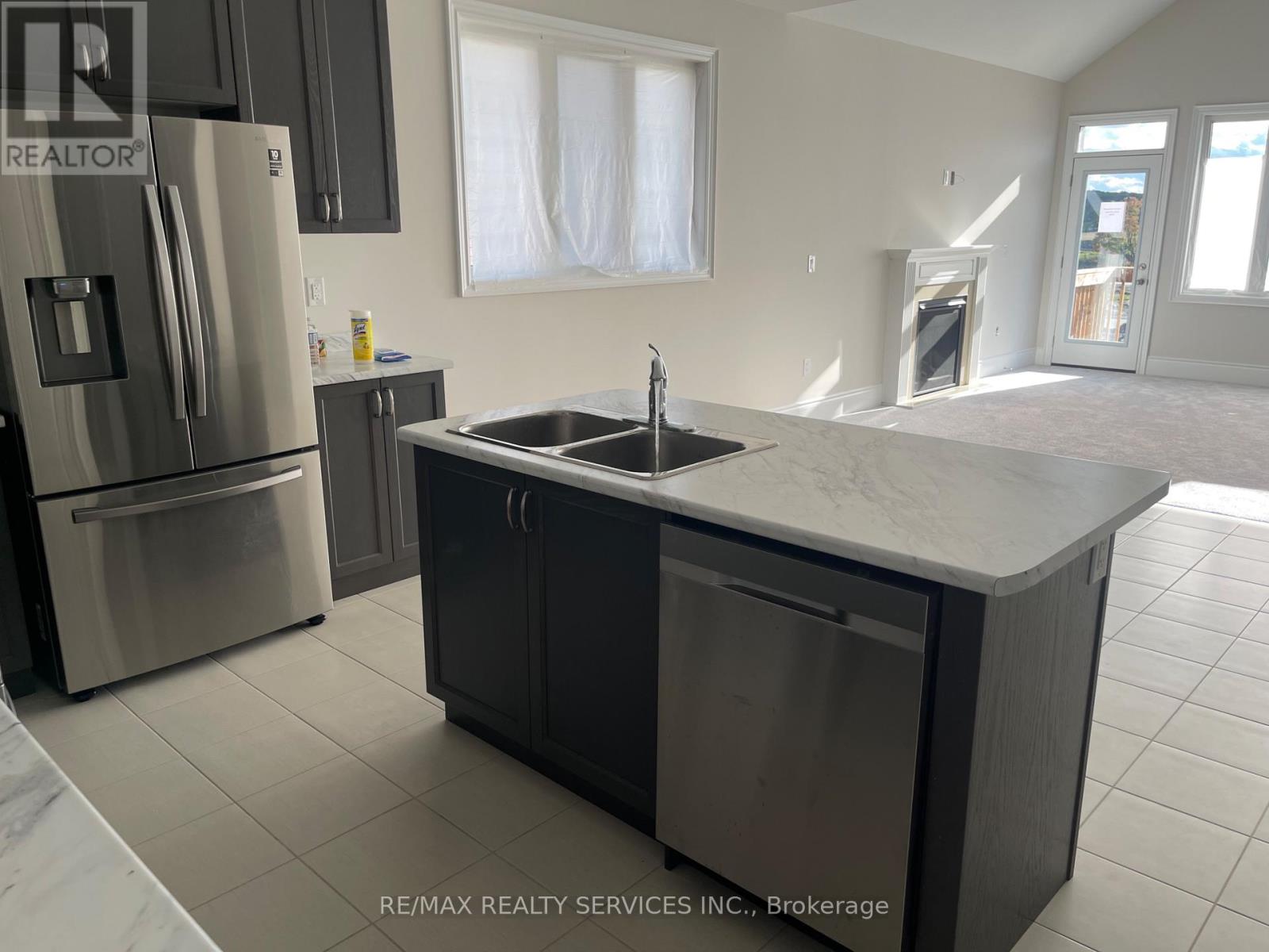 3076 Orion Boulevard Property Photo 8