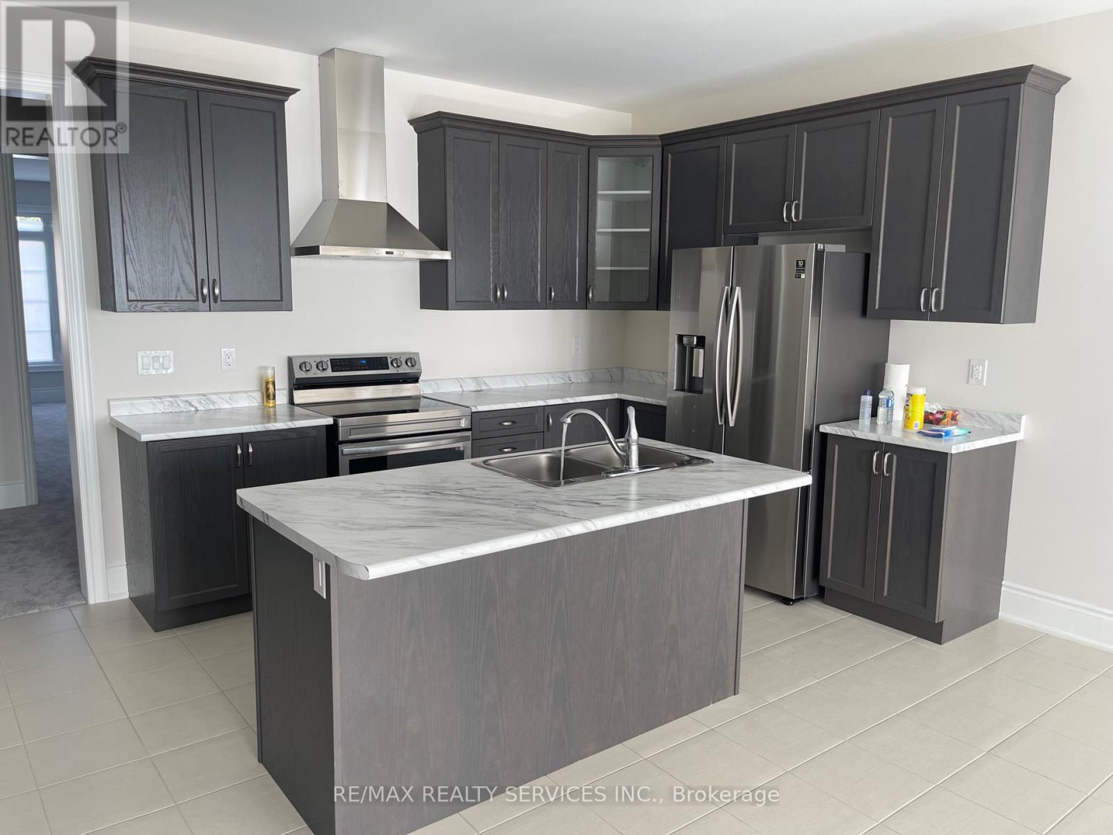 3076 Orion Boulevard Property Photo 10