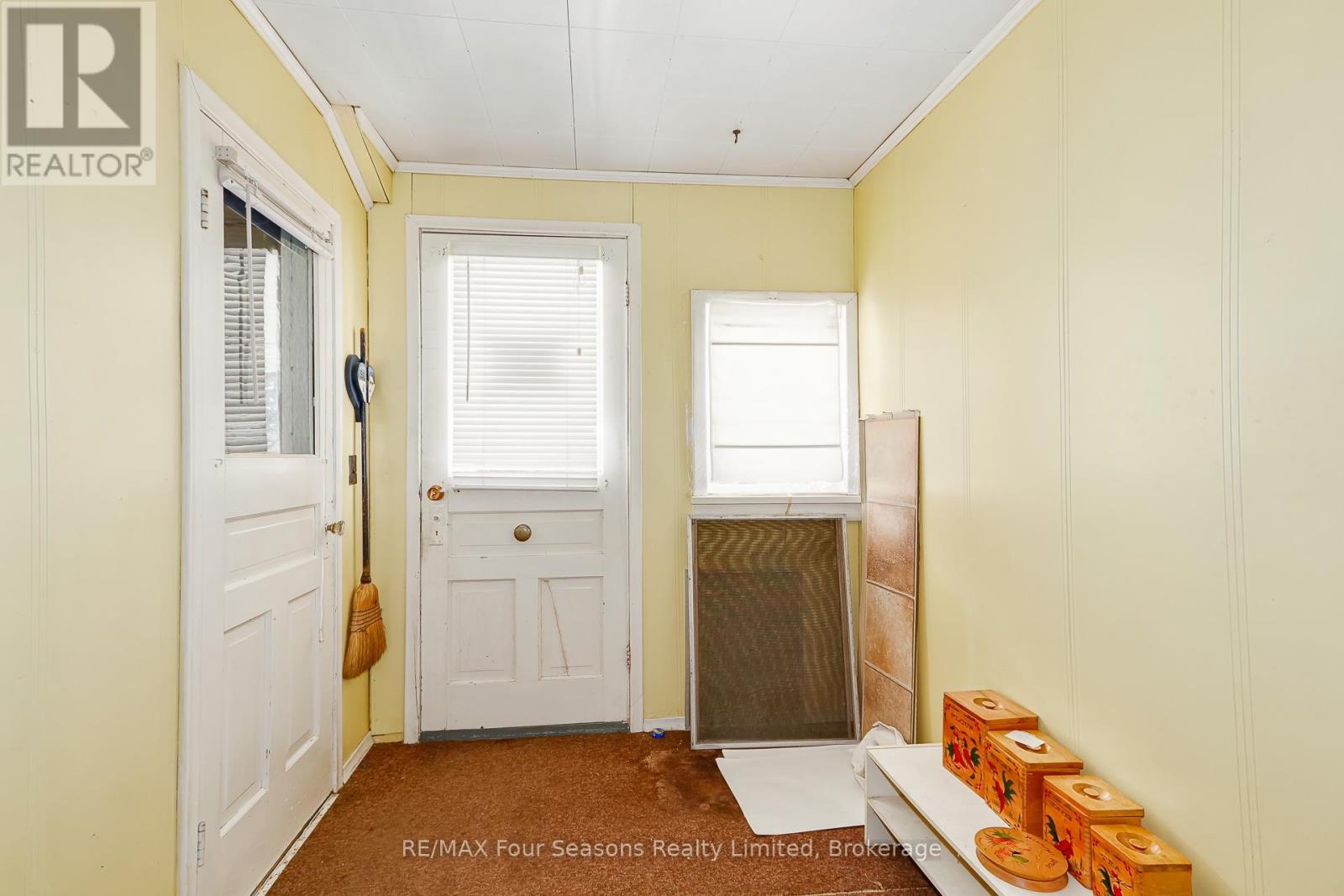 201 Sunnidale Street Property Photo 9