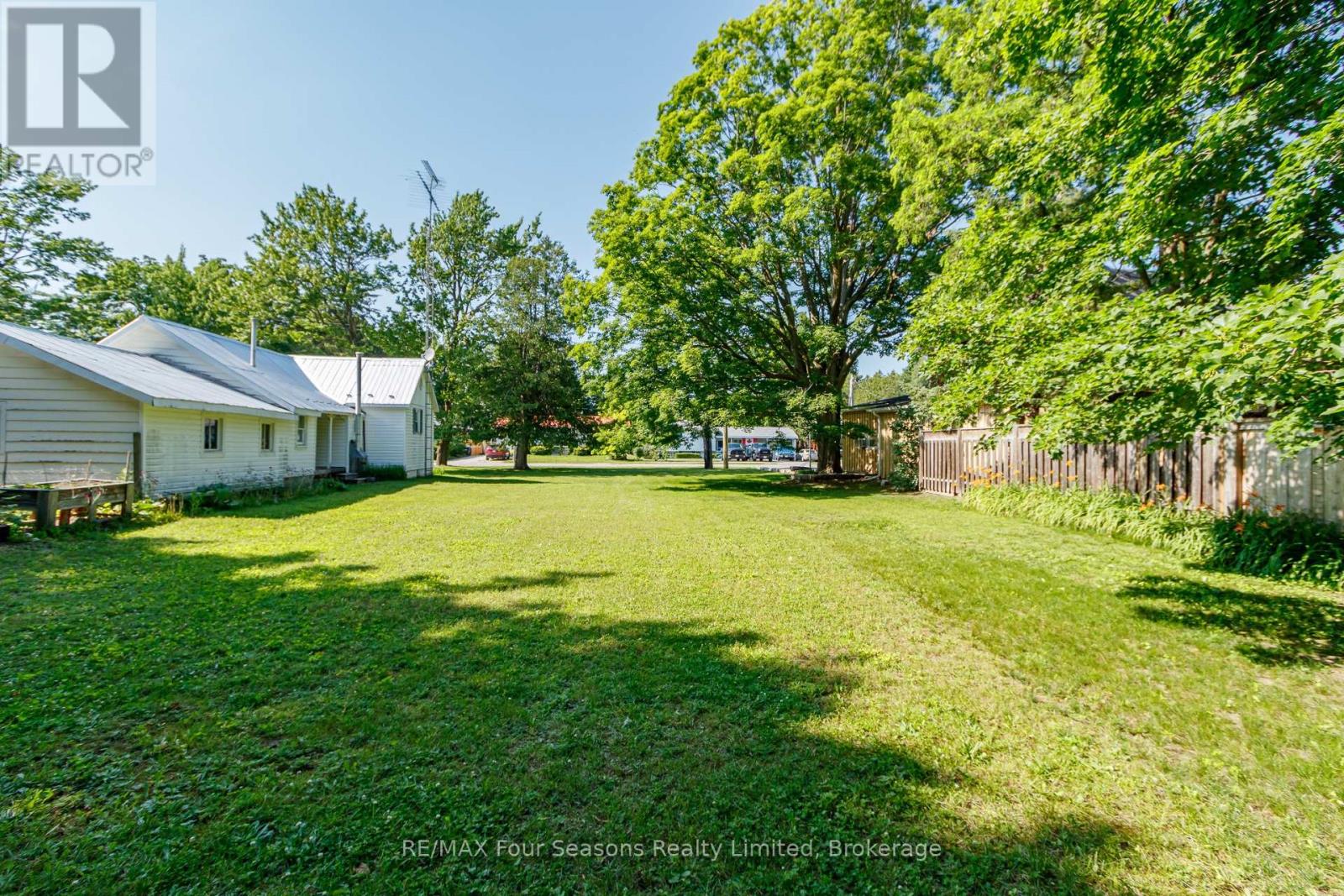 201 Sunnidale Street Property Photo 23