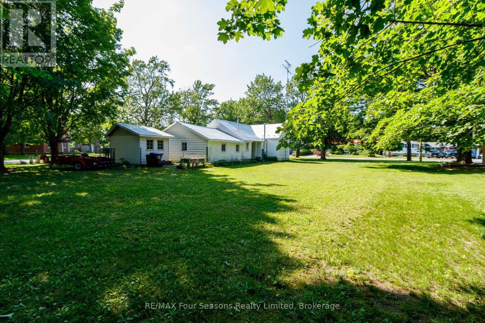 201 Sunnidale Street Property Photo 24
