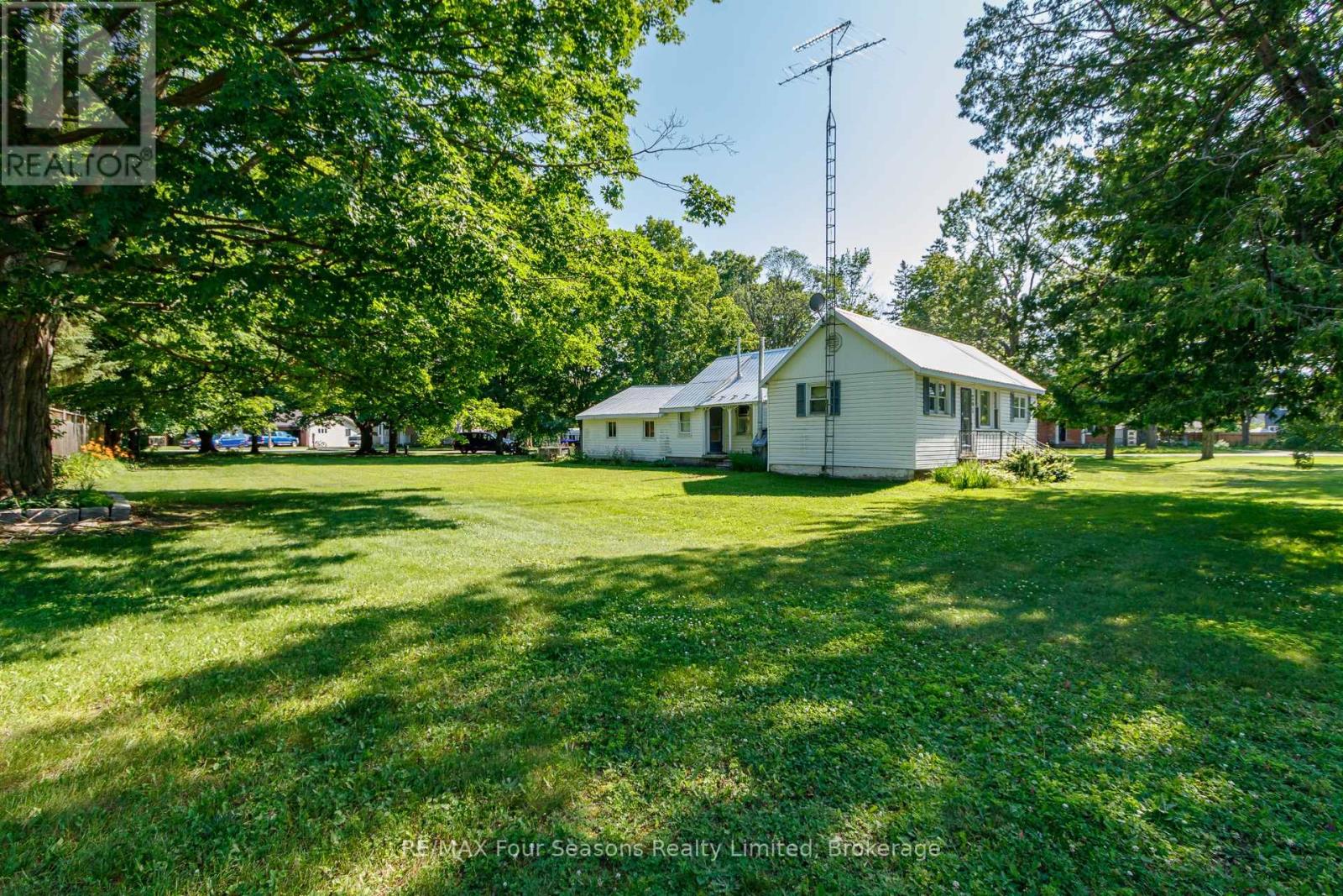 201 Sunnidale Street Property Photo 25
