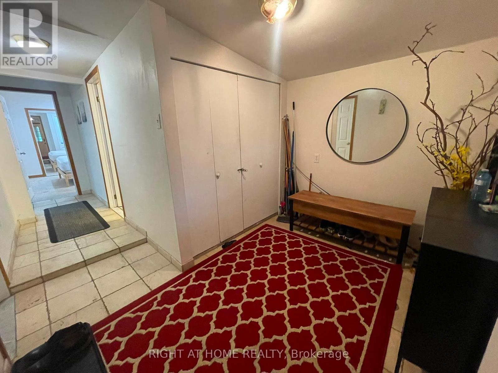 5470 Penetanguishene Road Property Photo 7