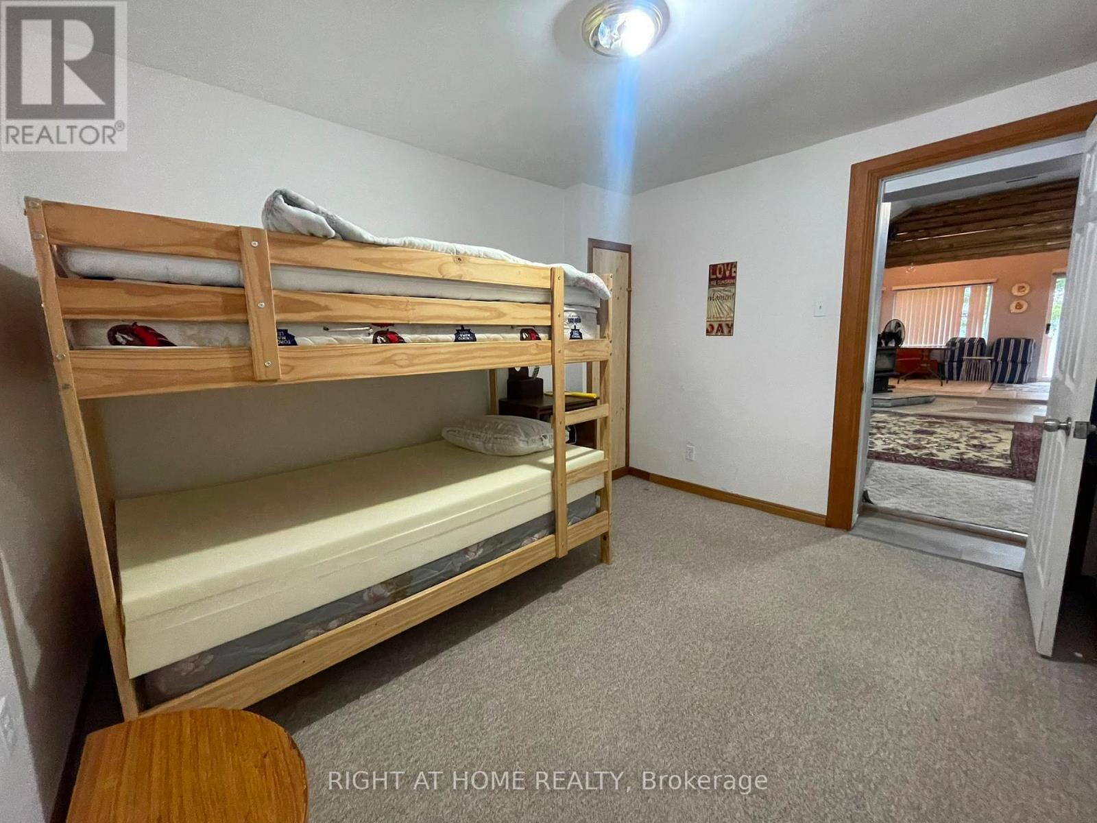 5470 Penetanguishene Road Property Photo 12