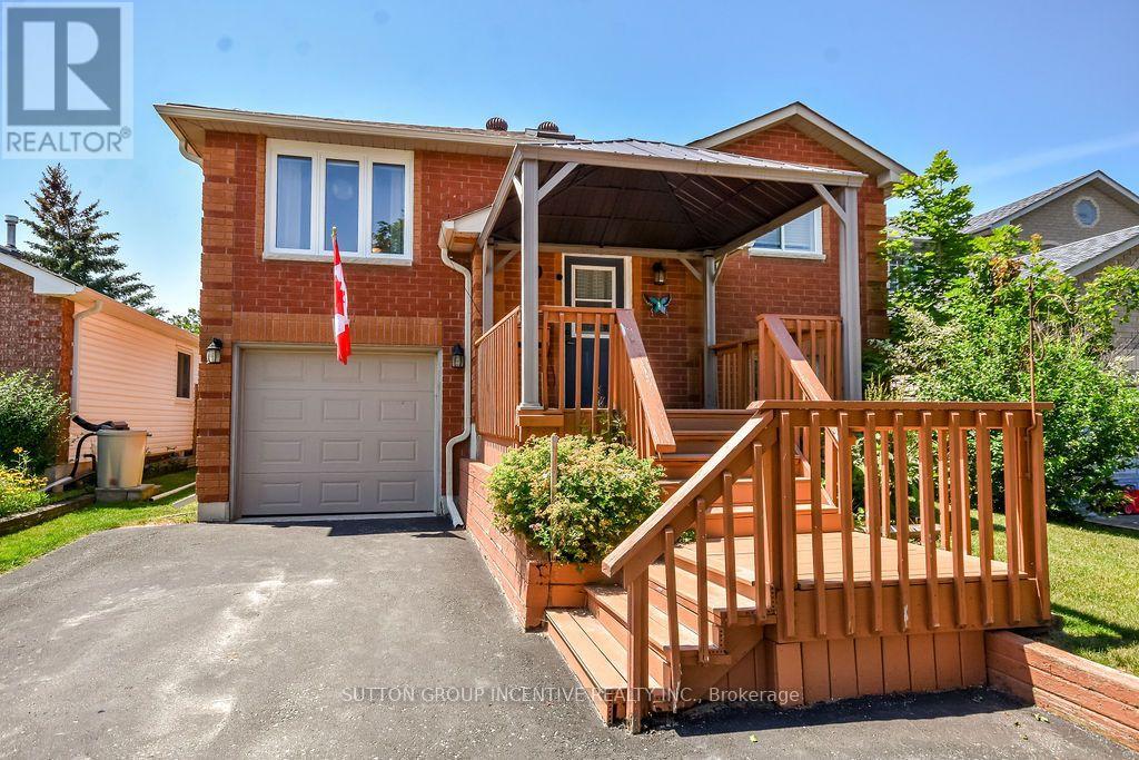 10 Palling Lane Property Photo 2