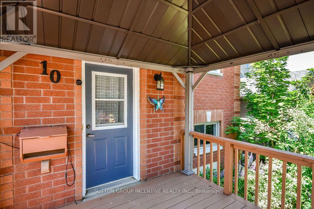 10 Palling Lane Property Photo 5