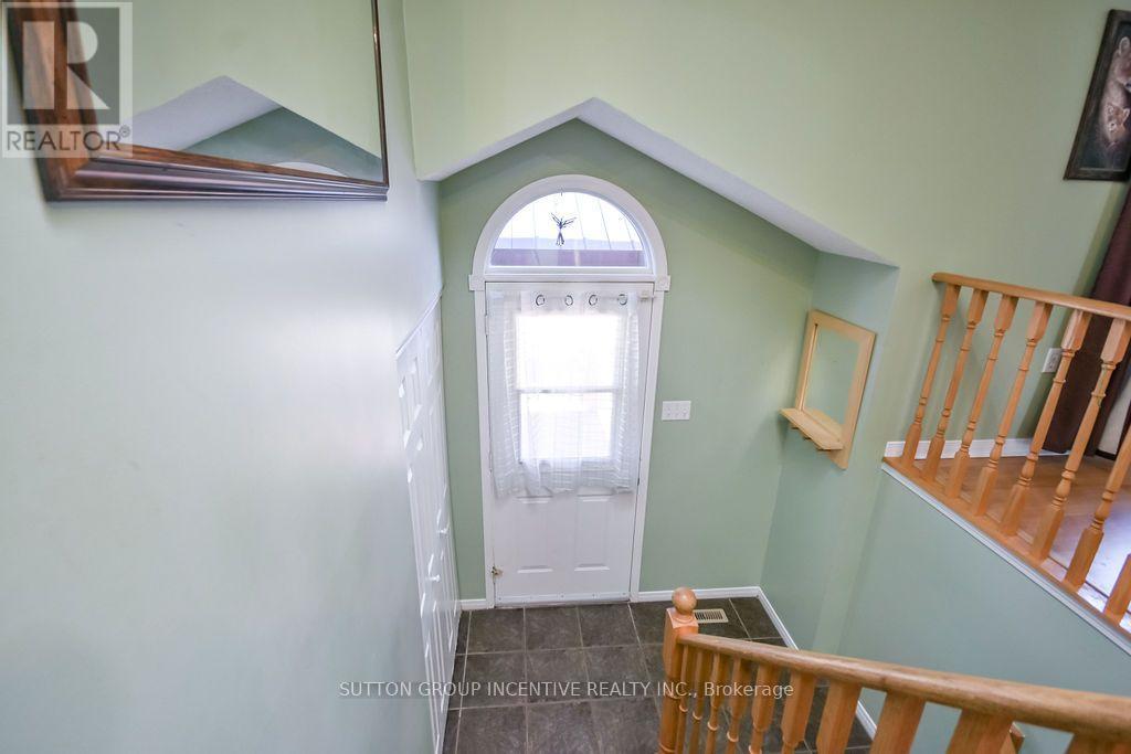 10 Palling Lane Property Photo 15