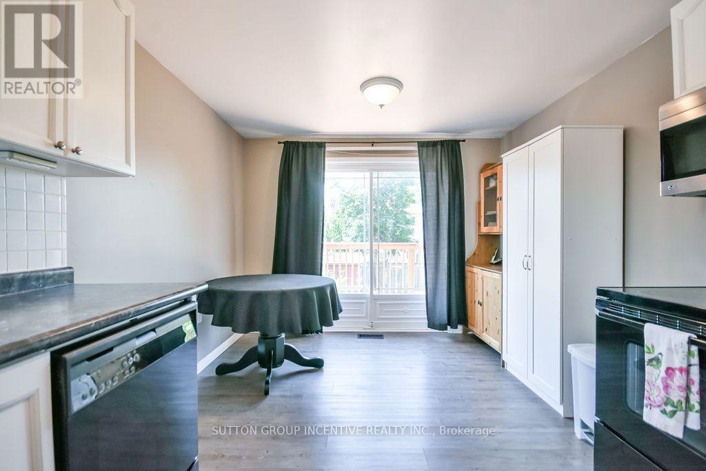 10 Palling Lane Property Photo 23
