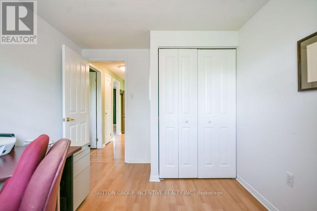 10 Palling Lane Property Photo 34