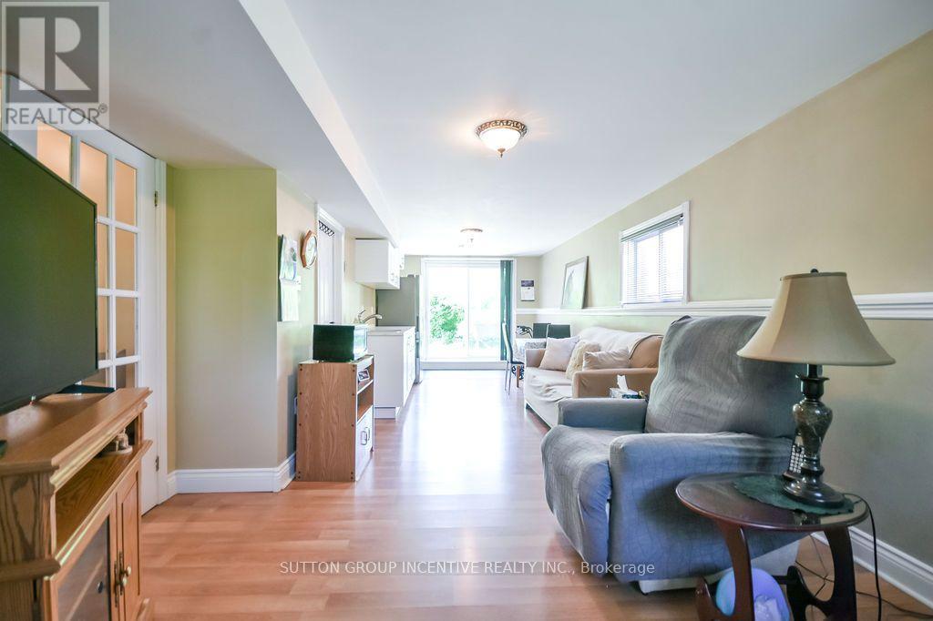 10 Palling Lane Property Photo 44