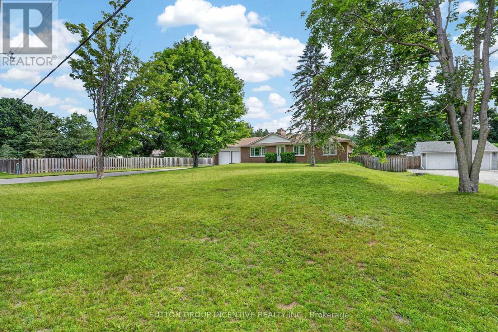 1209 St Vincent Street N Property Photo 3