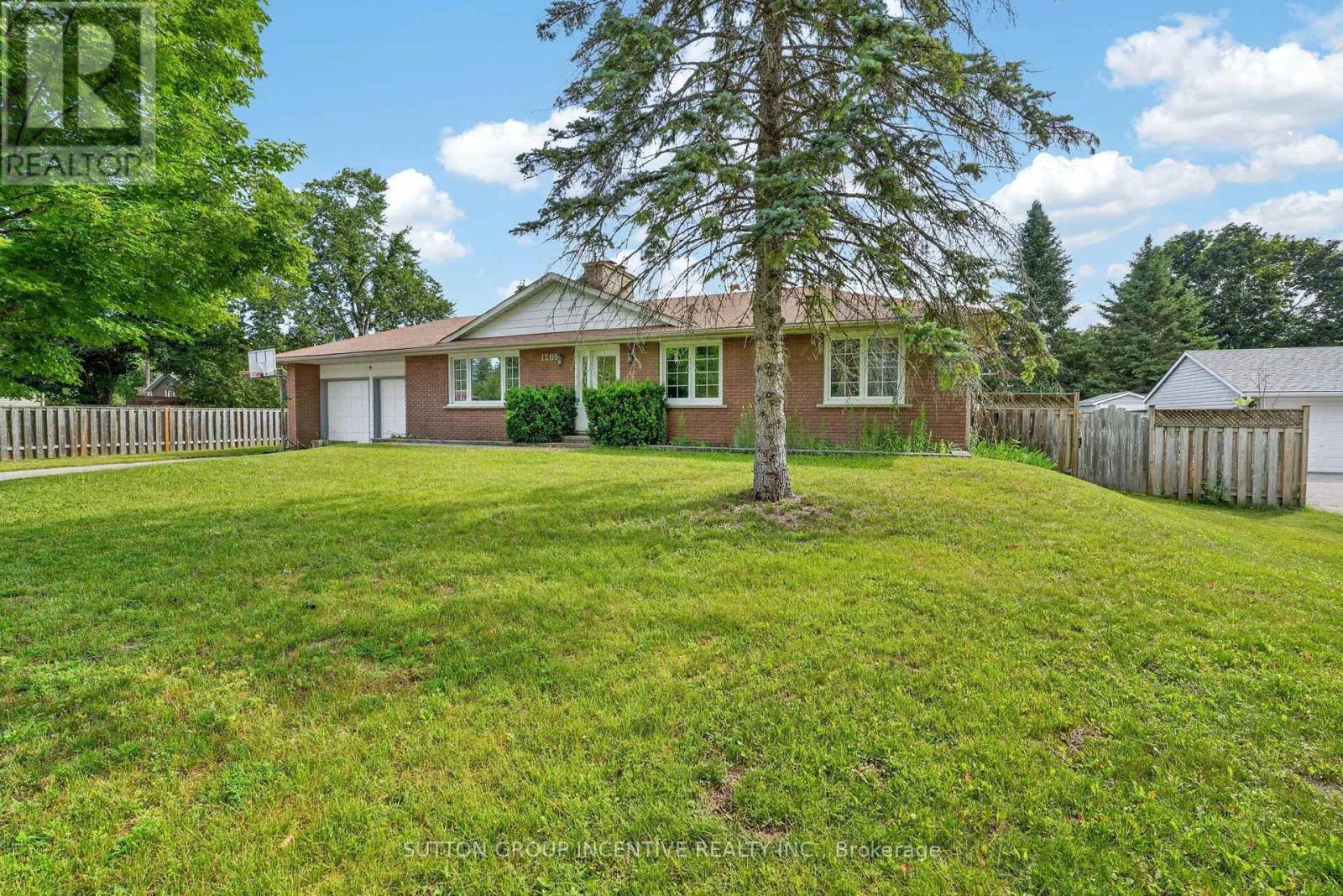 1209 St Vincent Street N Property Photo 7