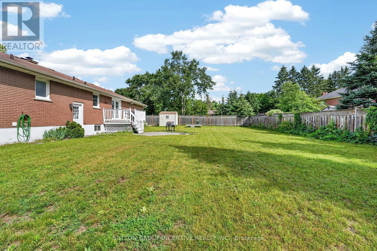 1209 St Vincent Street N Property Photo 9