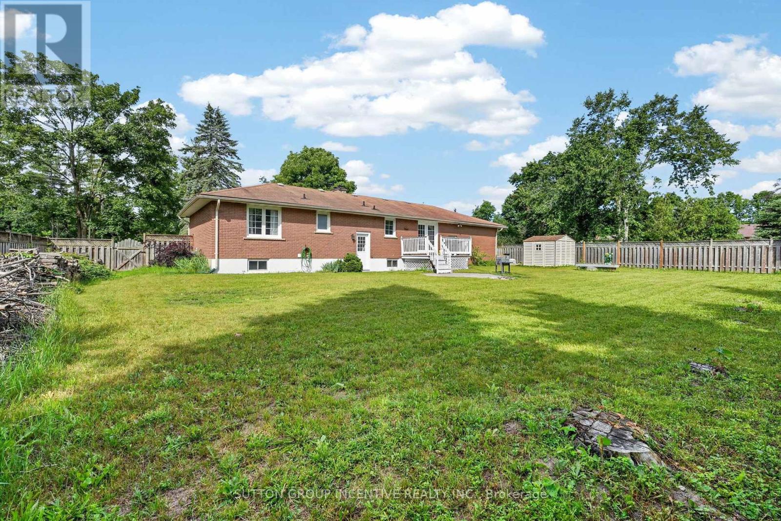 1209 St Vincent Street N Property Photo 10
