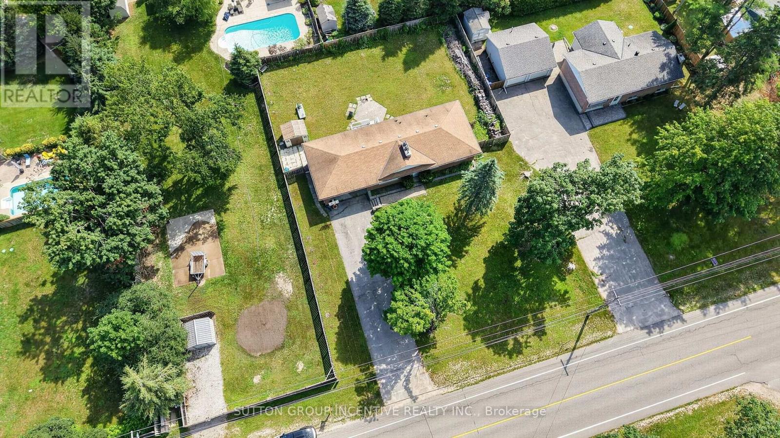 1209 St Vincent Street N Property Photo 13