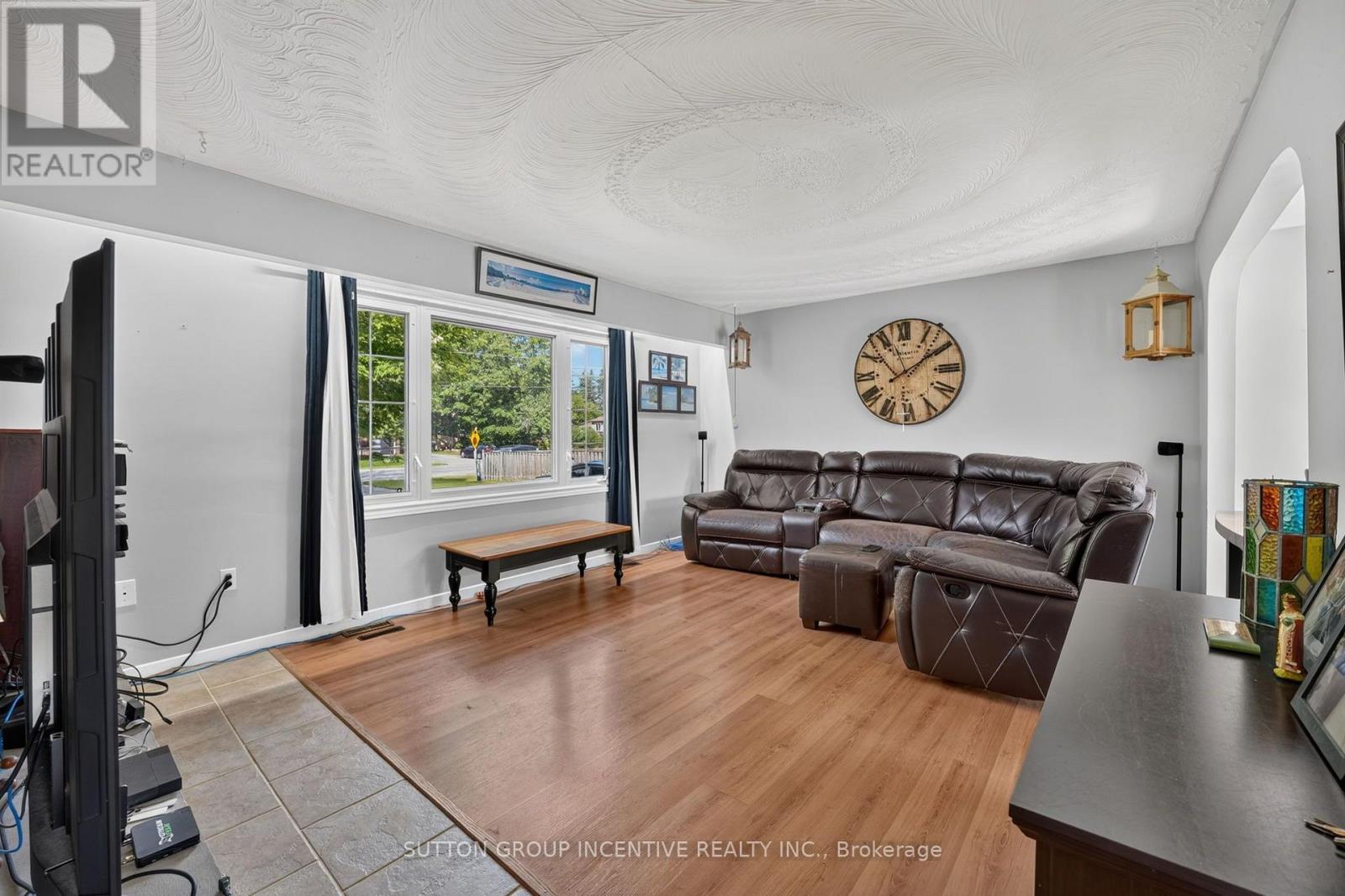 1209 St Vincent Street N Property Photo 16