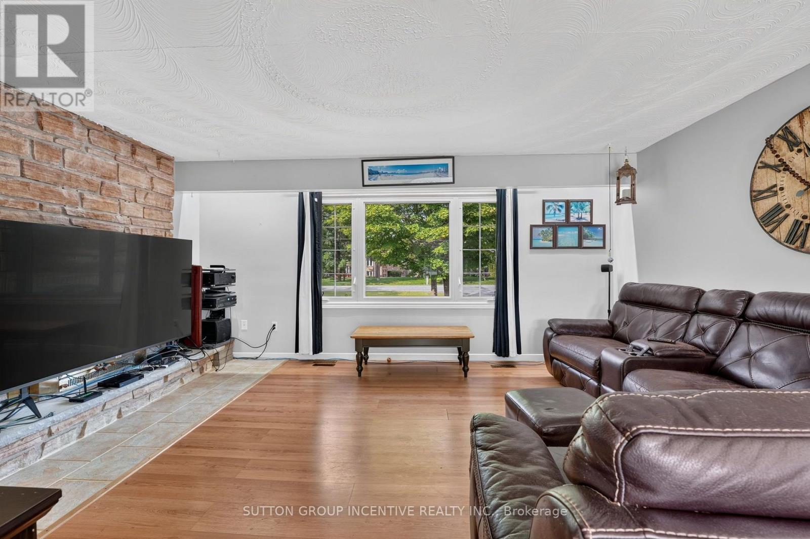 1209 St Vincent Street N Property Photo 19