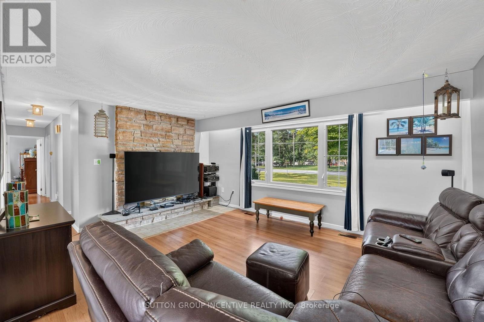 1209 St Vincent Street N Property Photo 20