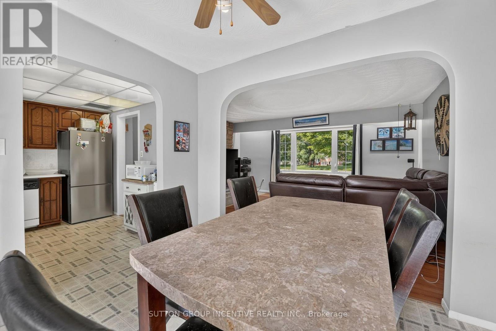 1209 St Vincent Street N Property Photo 22