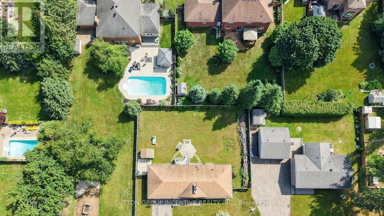 1209 St Vincent Street N Property Photo 34