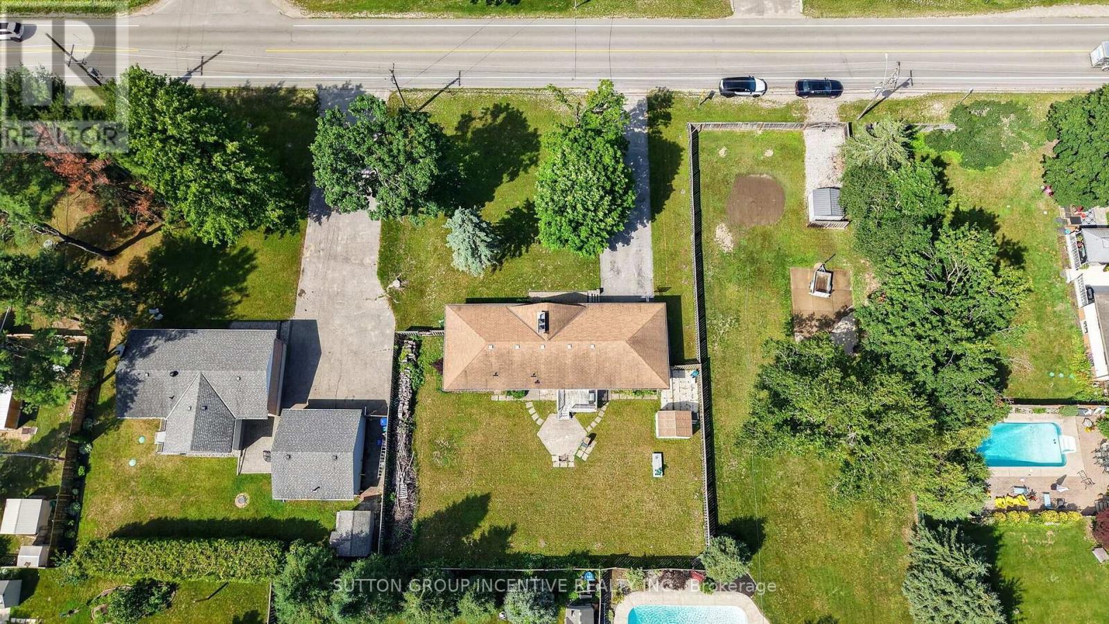 1209 St Vincent Street N Property Photo 35