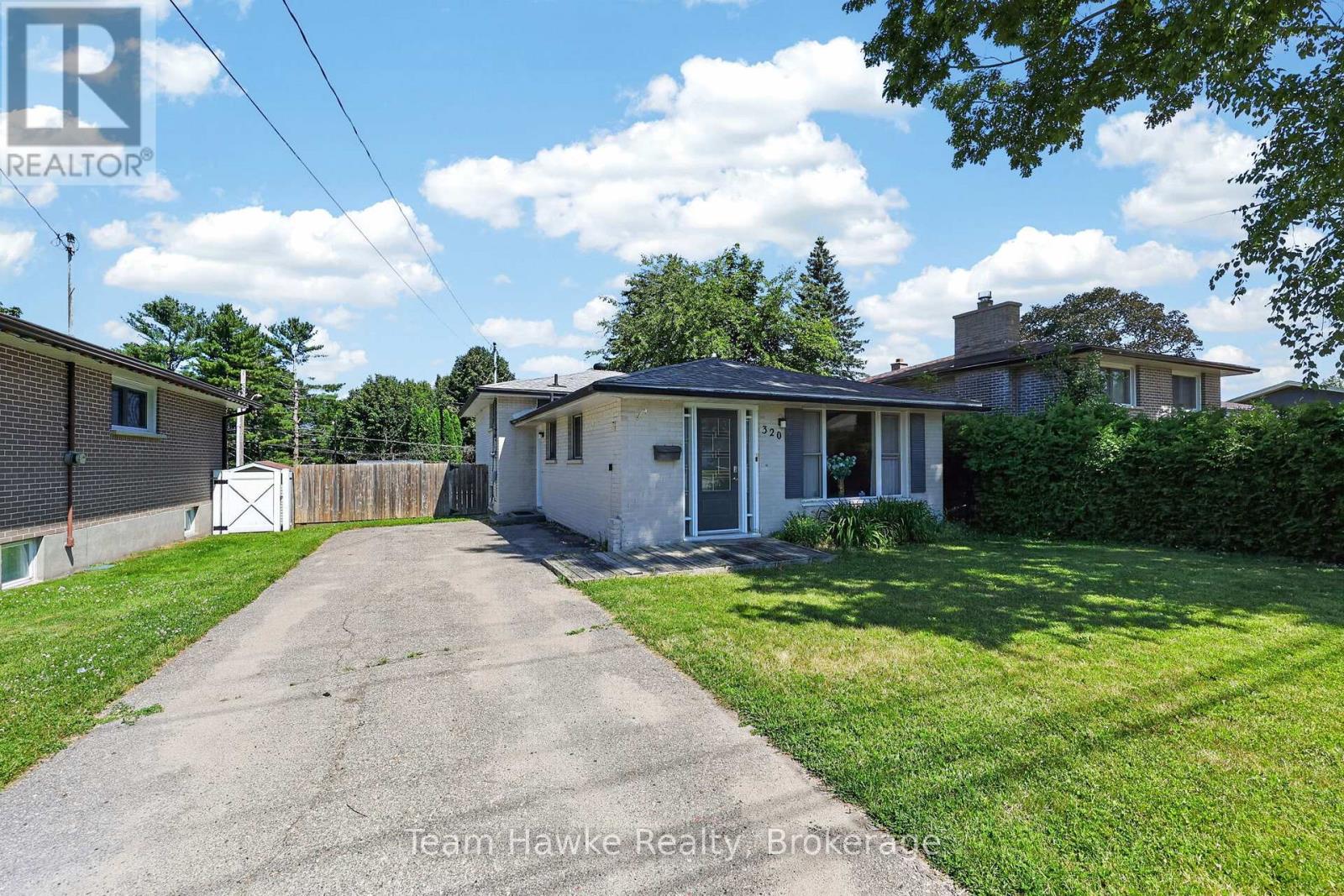 320 Scott Street Property Photo 3