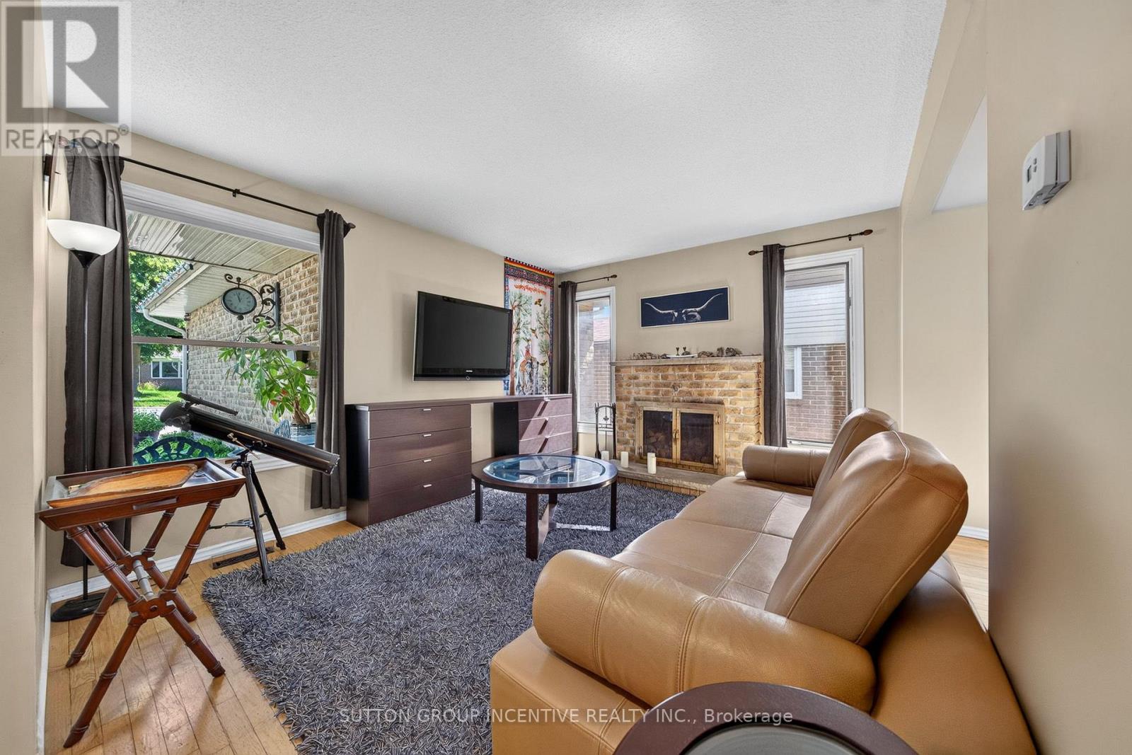 26 Fox Run Property Photo 4