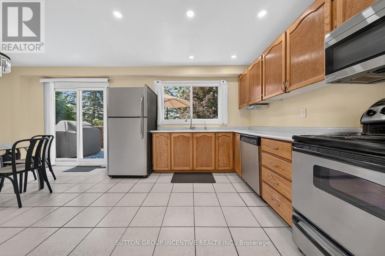 26 Fox Run Property Photo 8