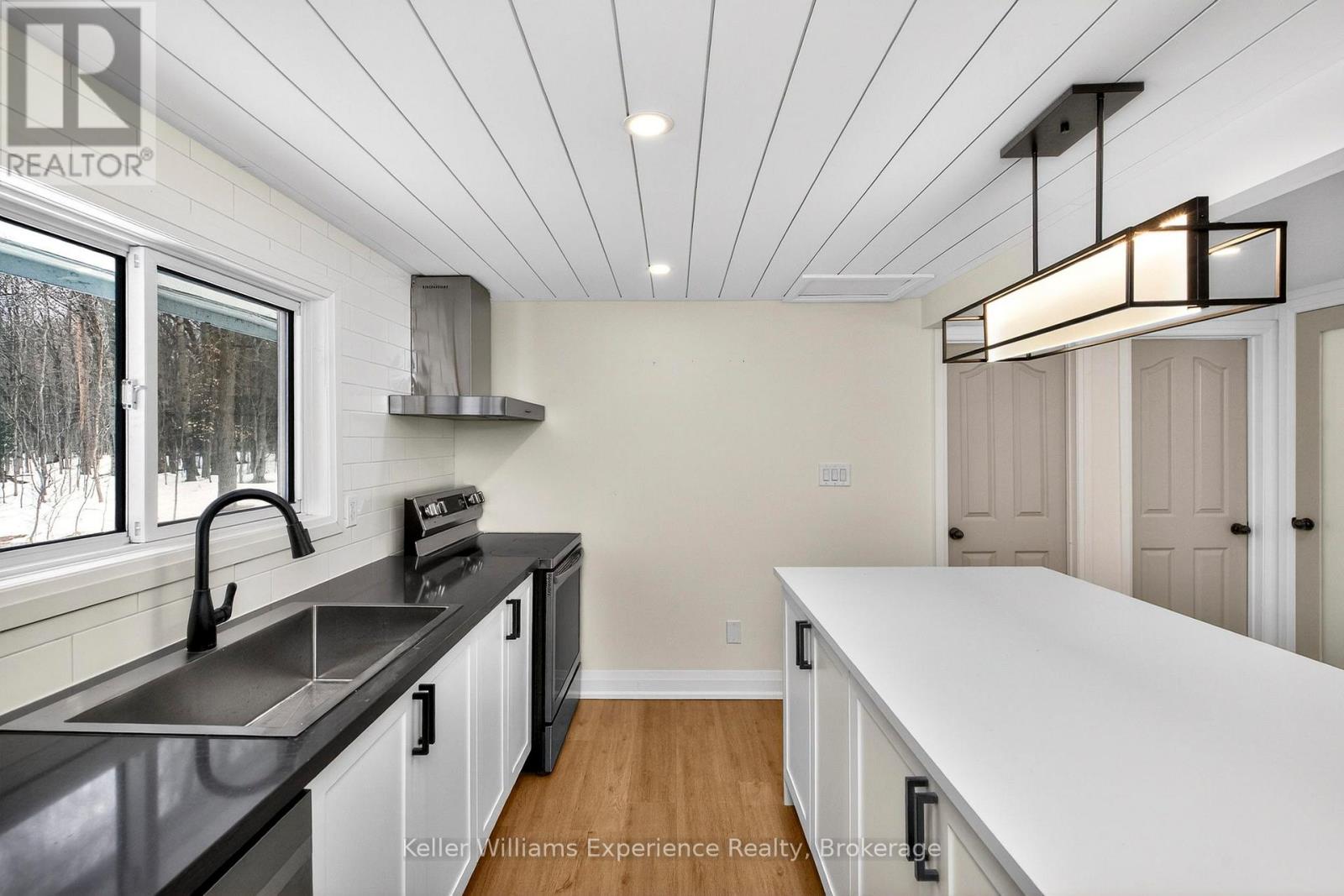29 Nida Drive Property Photo 8