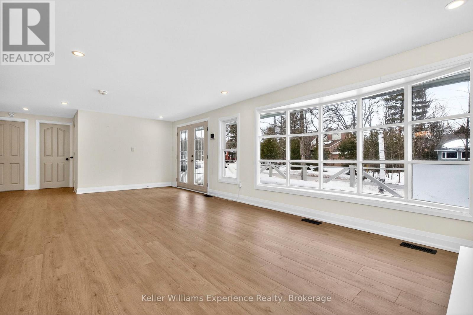 29 Nida Drive Property Photo 13