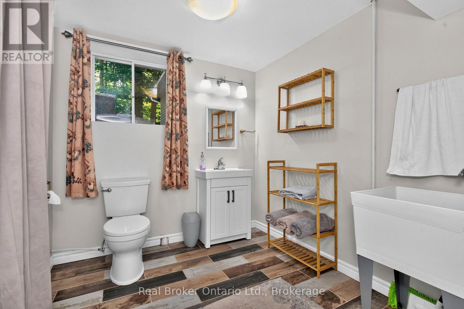 5 Sunburn Road Property Photo 23