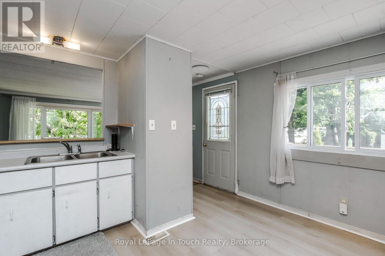 21 Vics Road Property Photo 5