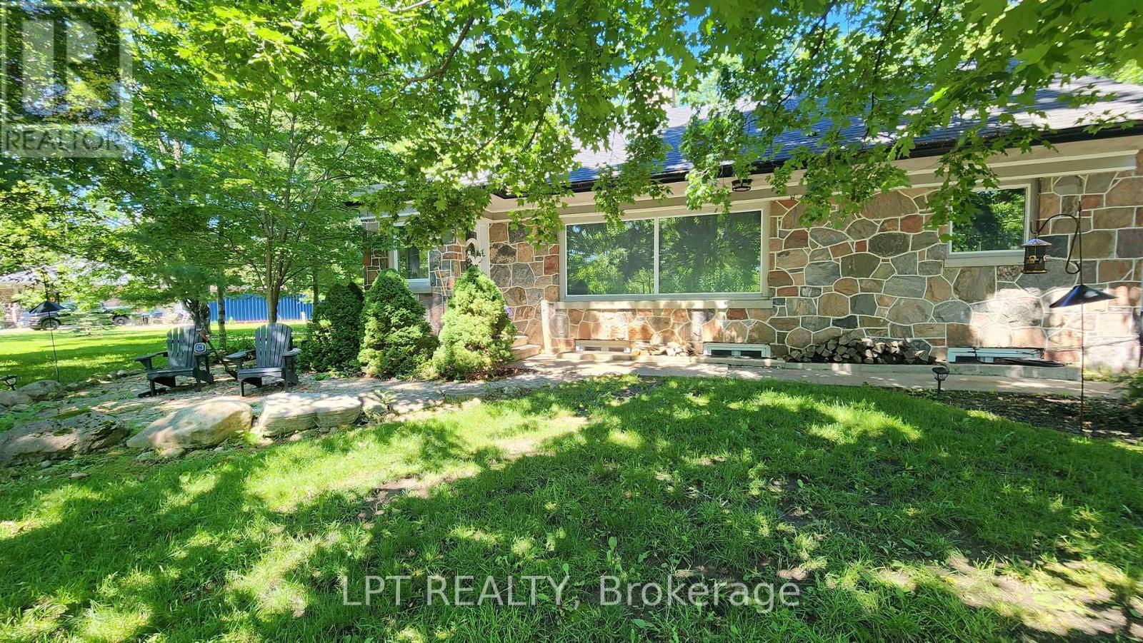 1644 Ridge Road E Property Photo 2