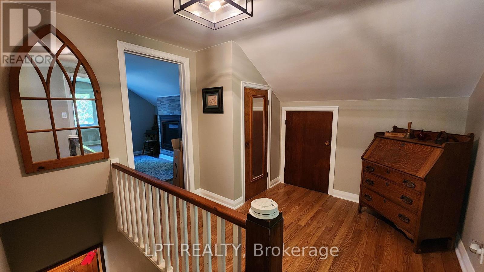 1644 Ridge Road E Property Photo 14