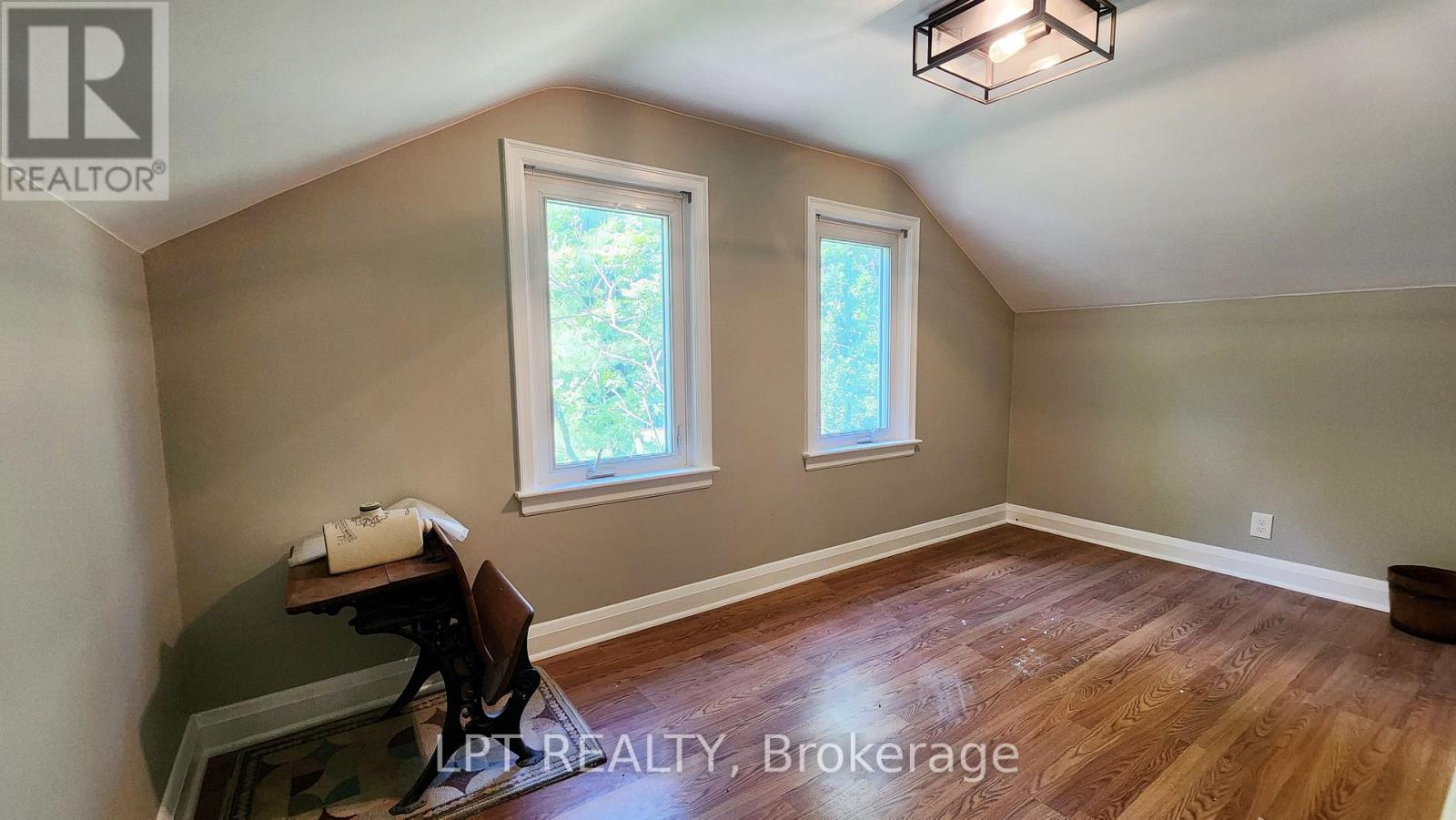 1644 Ridge Road E Property Photo 17