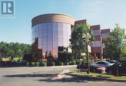 101 - 126 WELLINGTON STREET W