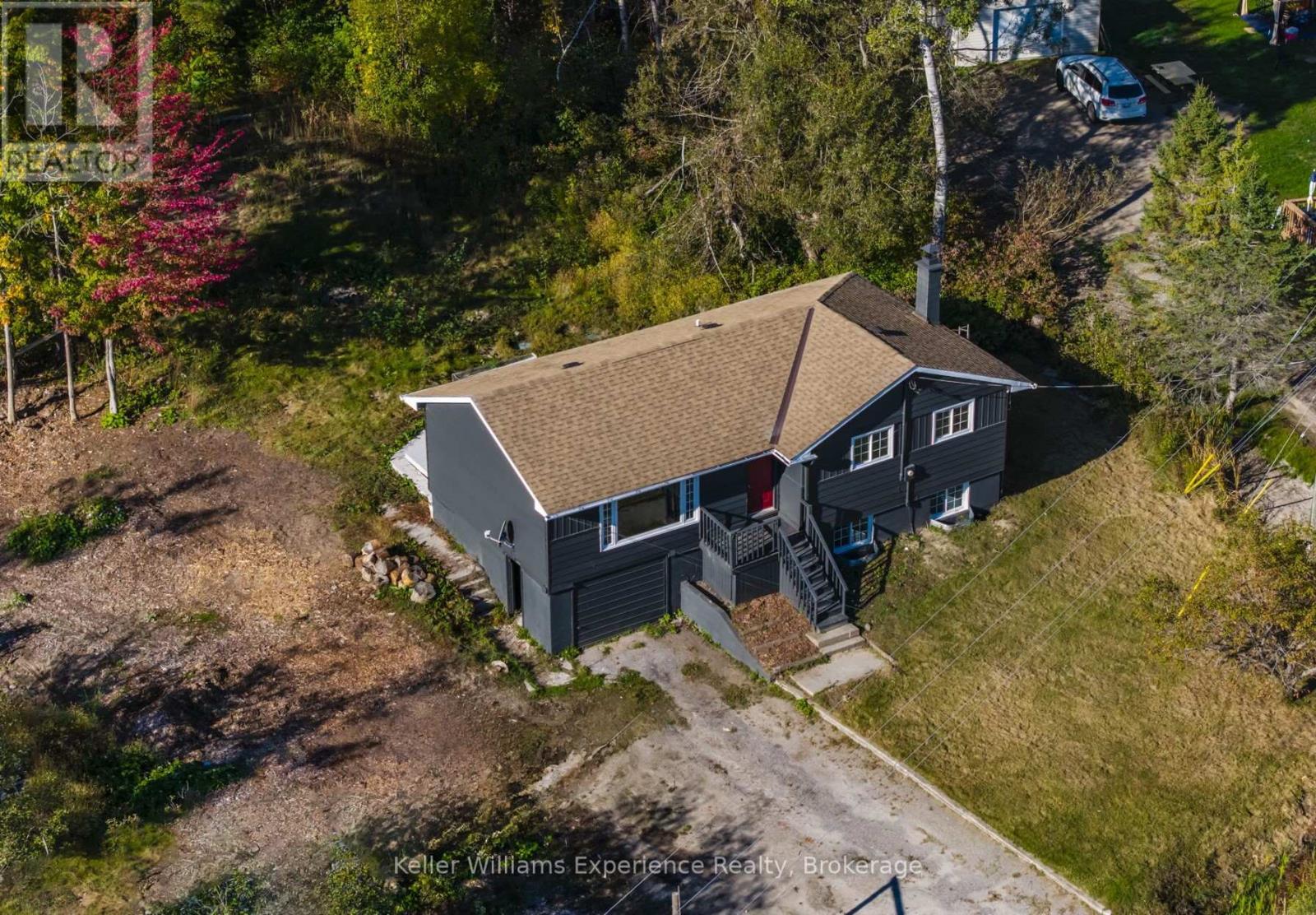 556 Champlain Road Property Photo 2