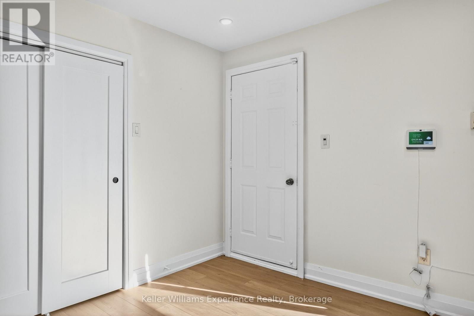 556 Champlain Road Property Photo 5