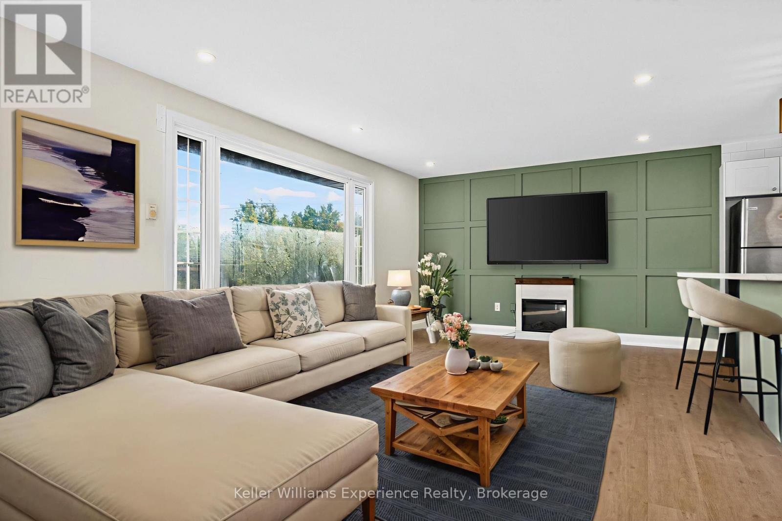 556 Champlain Road Property Photo 10